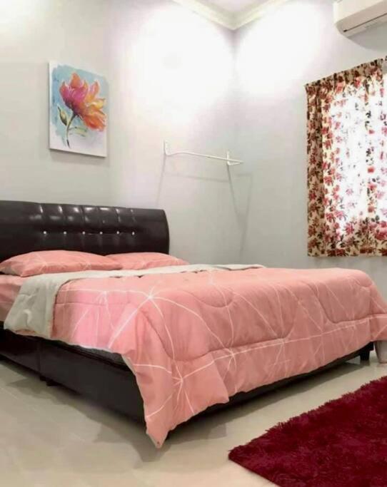 Kundang Villa @ Tasik Biru - 3 Bedrooms Bungalow Rawang Kültér fotó